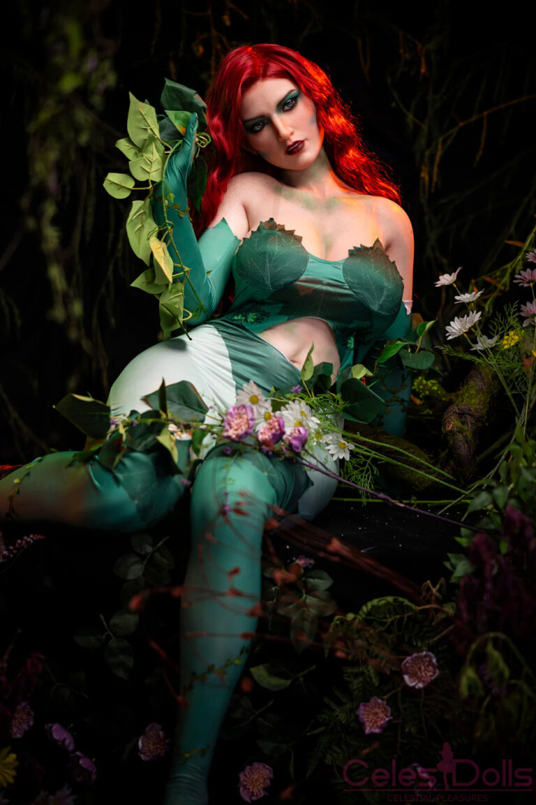 Starpery Doll 165cm Bella Poison Ivy