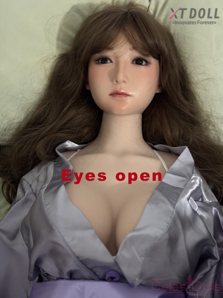 XT Doll Realistic Eyelid Movement